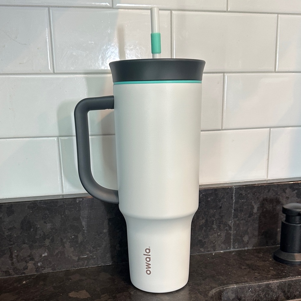 Owala Cloudscape Insulated Tumbler Like New